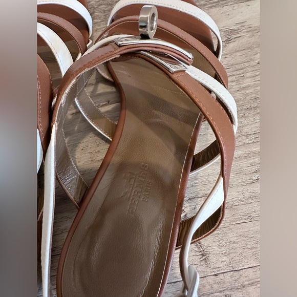🎉🎉🎉 SOLD!🎉🎉🎉Hermes flat gladiator sandals - Picture 3 of 9